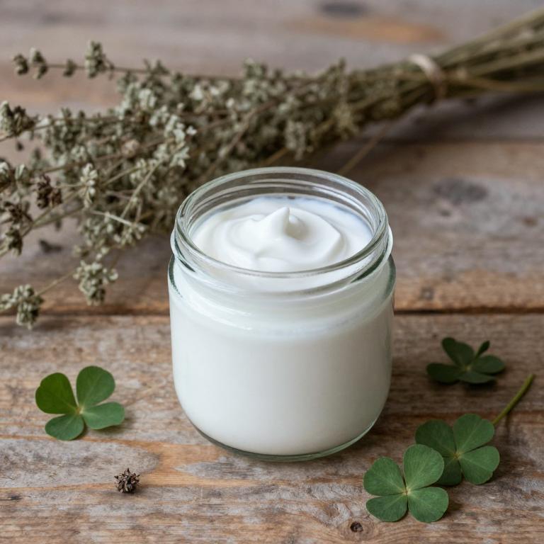 trifolium pratense cream