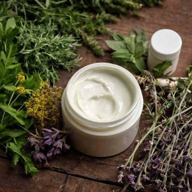 herbal creams for acne Santalum album