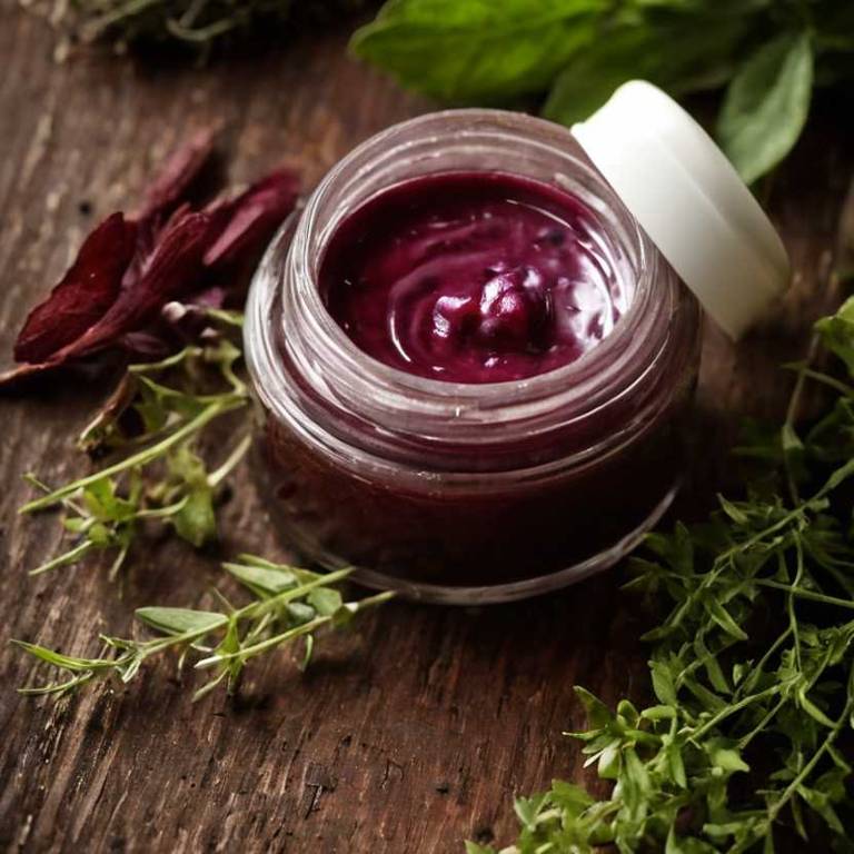 herbal creams for aging Vaccinium myrtillus